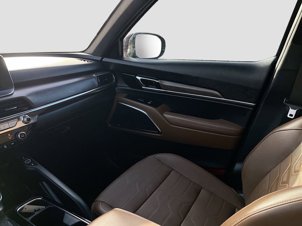Used 2022 Kia Telluride SX w/ SX Prestige Package image 25