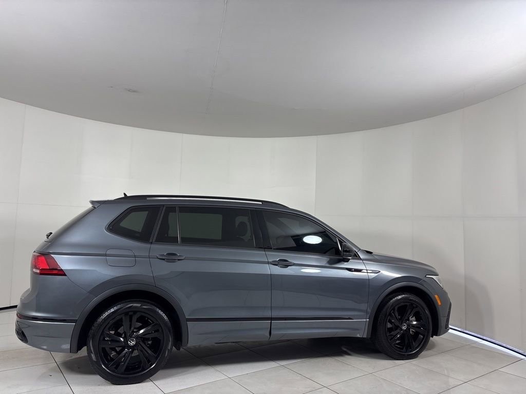 Used 2023 Volkswagen Tiguan SE R-Line image 6