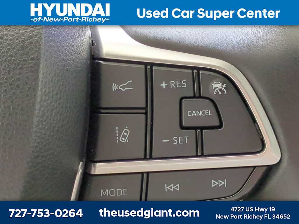 Used 2023 Toyota Highlander XSE AWD/4WD image 29