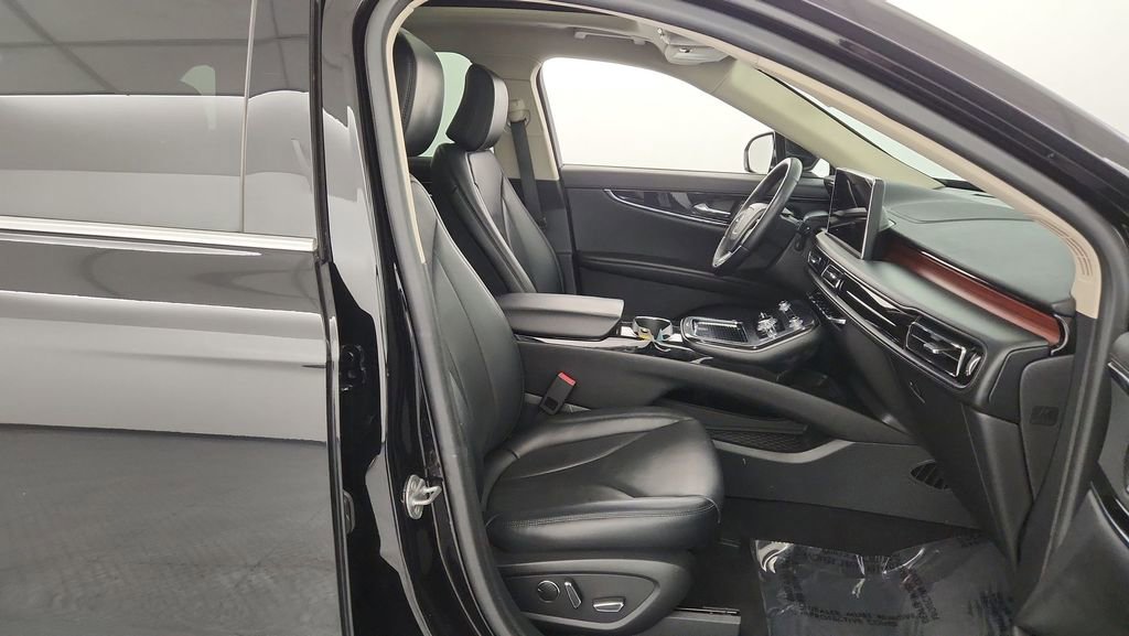 Used 2023 Lincoln Nautilus Reserve w/ Equipment Group 201A image 34