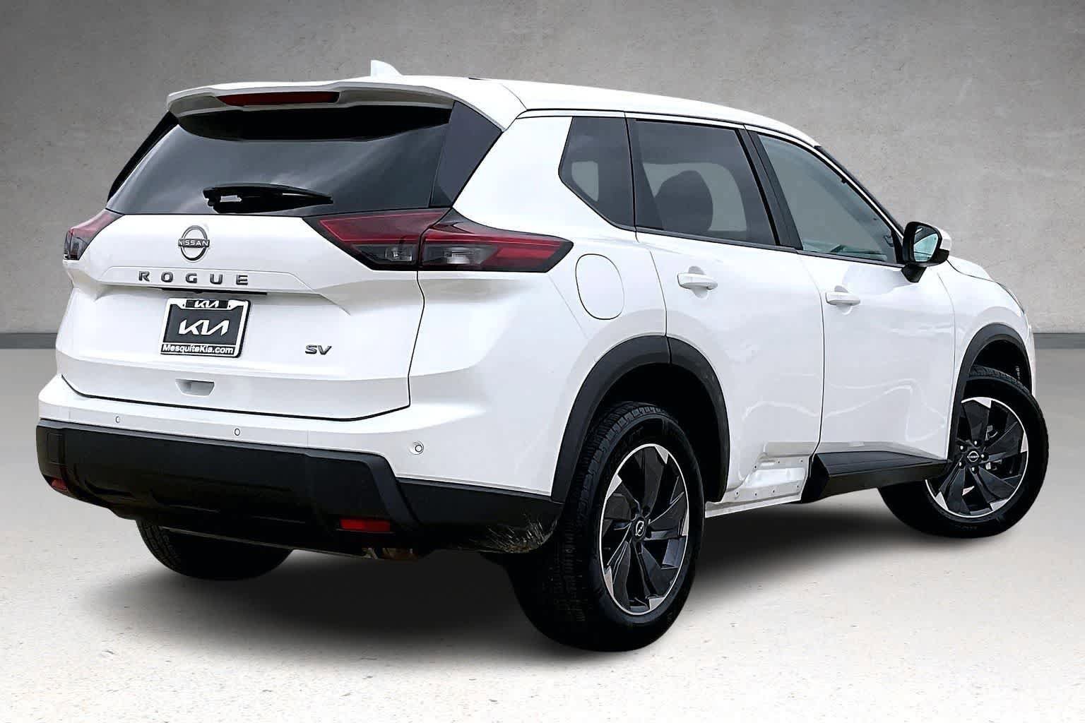 Used 2024 Nissan Rogue SV image 22