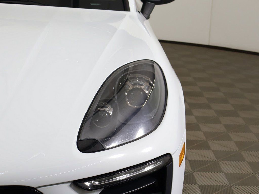 Used 2018 Porsche Macan GTS w/ Premium Package Plus image 17