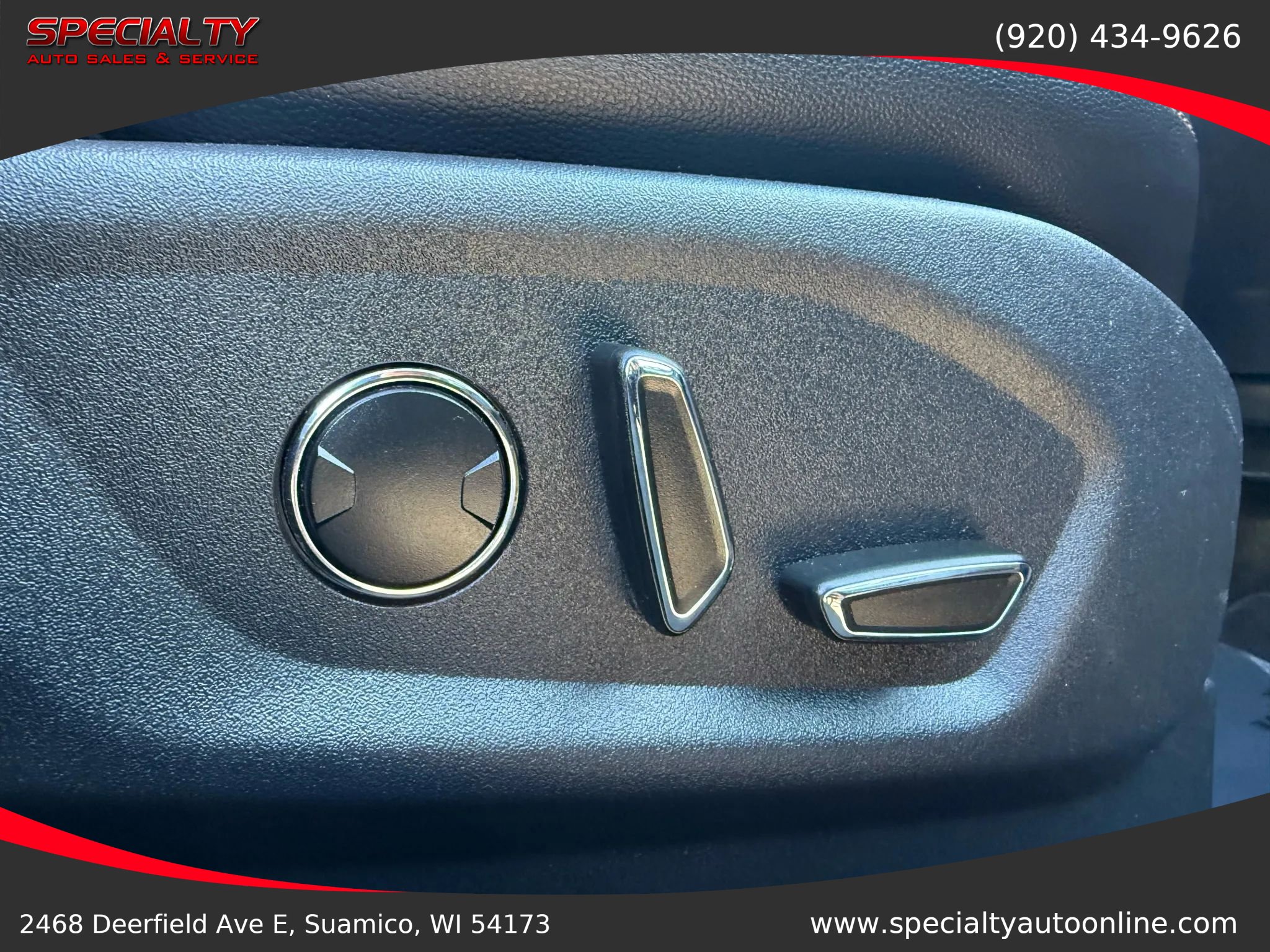 Used 2017 Ford Explorer XLT w/ Equipment Group 202A image 30