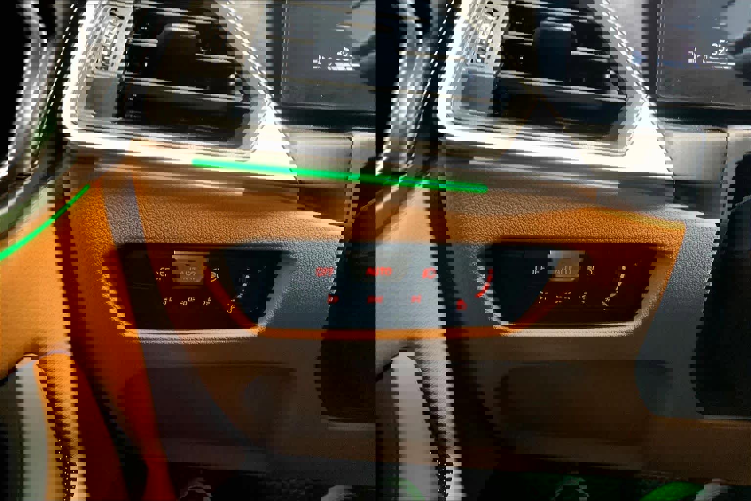 Certified 2024 BMW 430i xDrive Coupe w/ Premium Package image 34