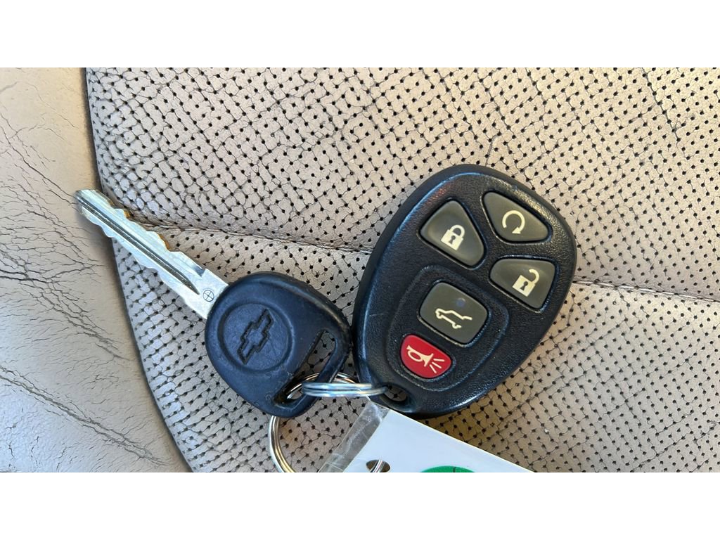 Used 2012 Chevrolet Traverse LTZ AWD/4WD image 34