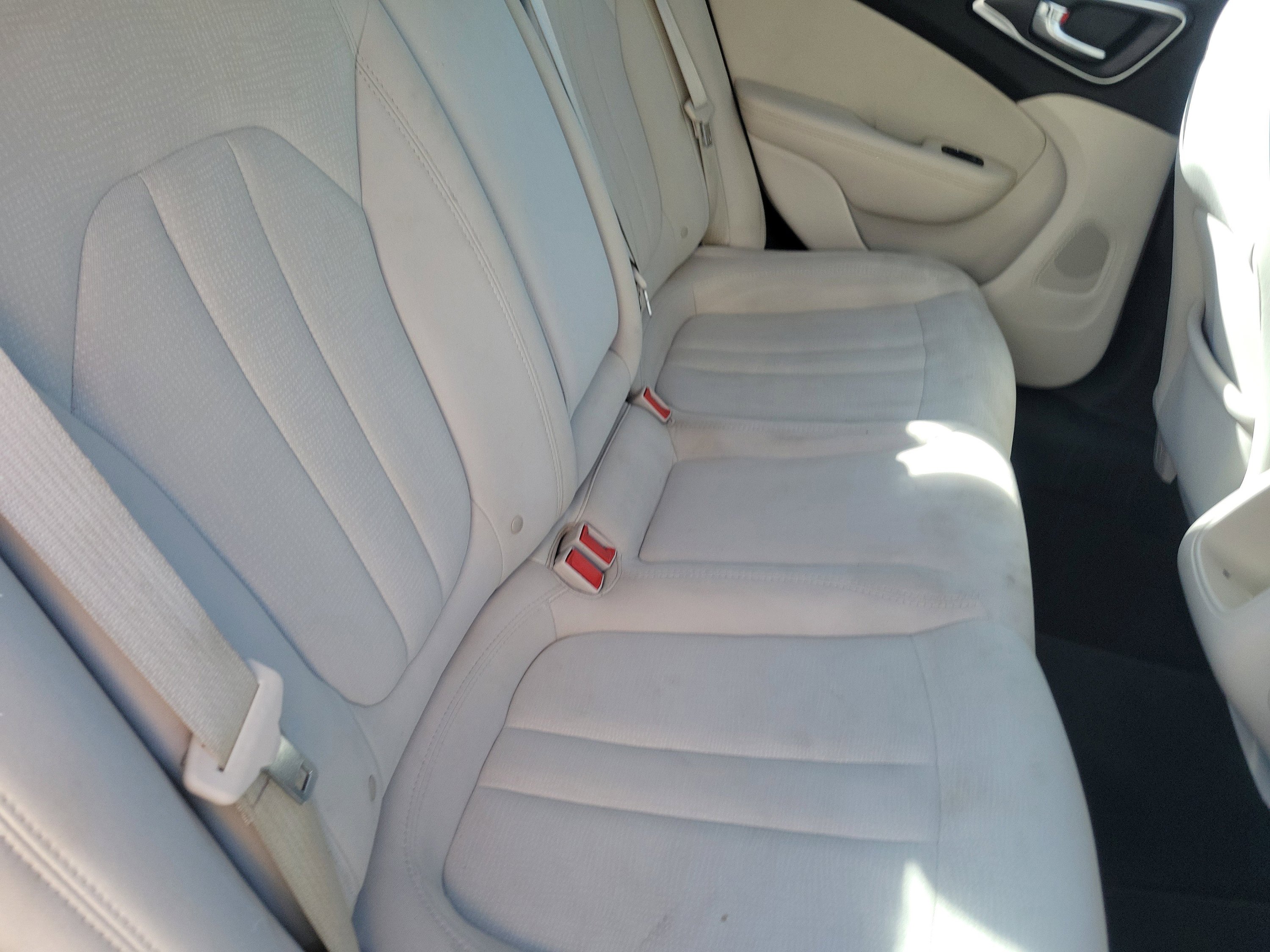 Used 2015 Chrysler 200 Limited image 13