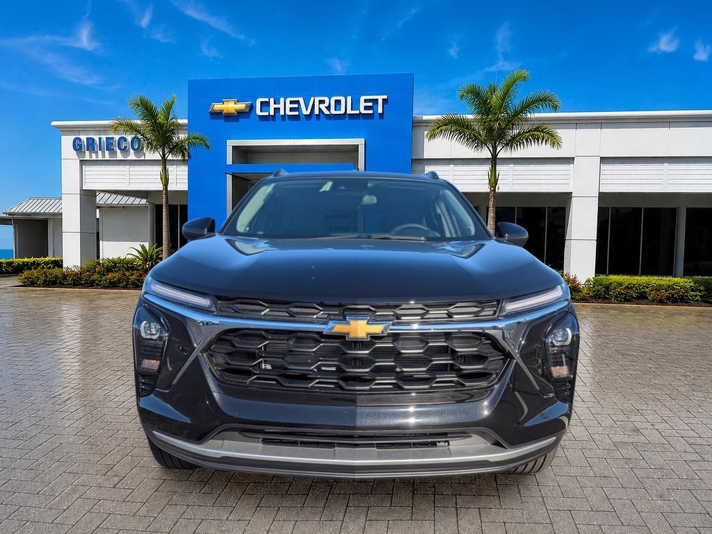 New 2026 Chevrolet Trax LT w/ Driver Confidence Package FWD image 2