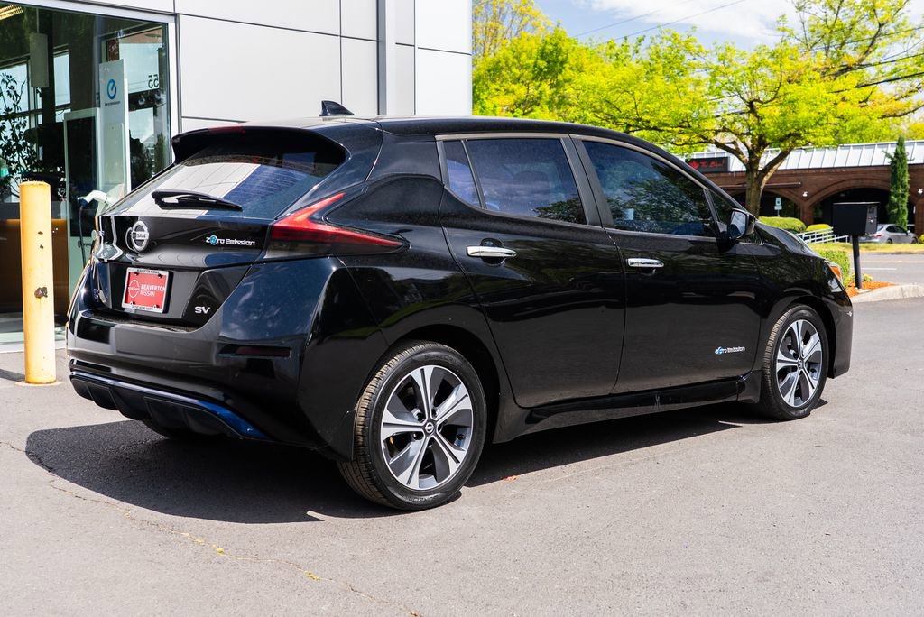 Used 2018 Nissan Leaf SV w/ SV All Weather Package FWD image 6