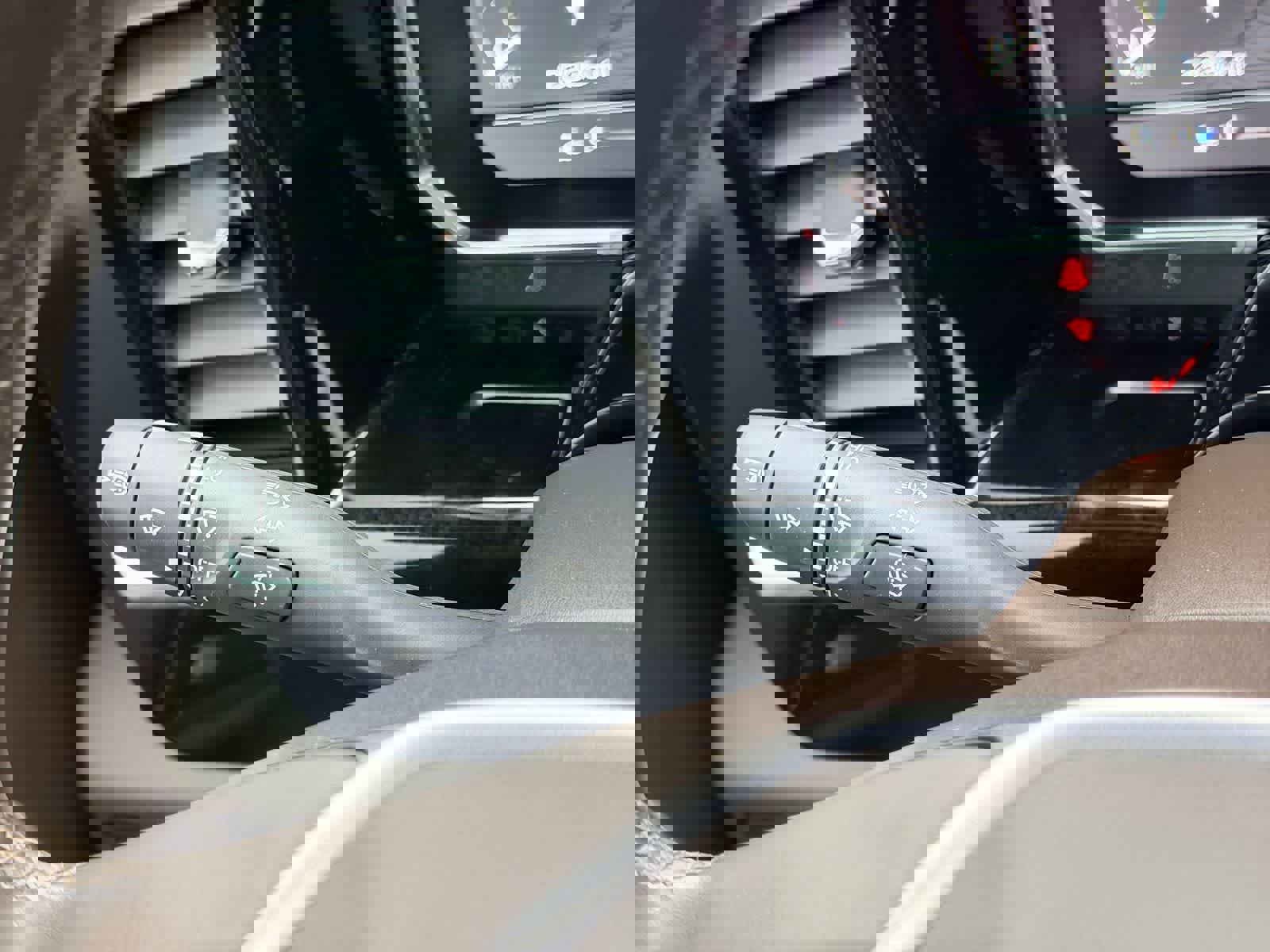 Used 2024 GMC Sierra 2500 SLT w/ SLT Convenience Package image 26