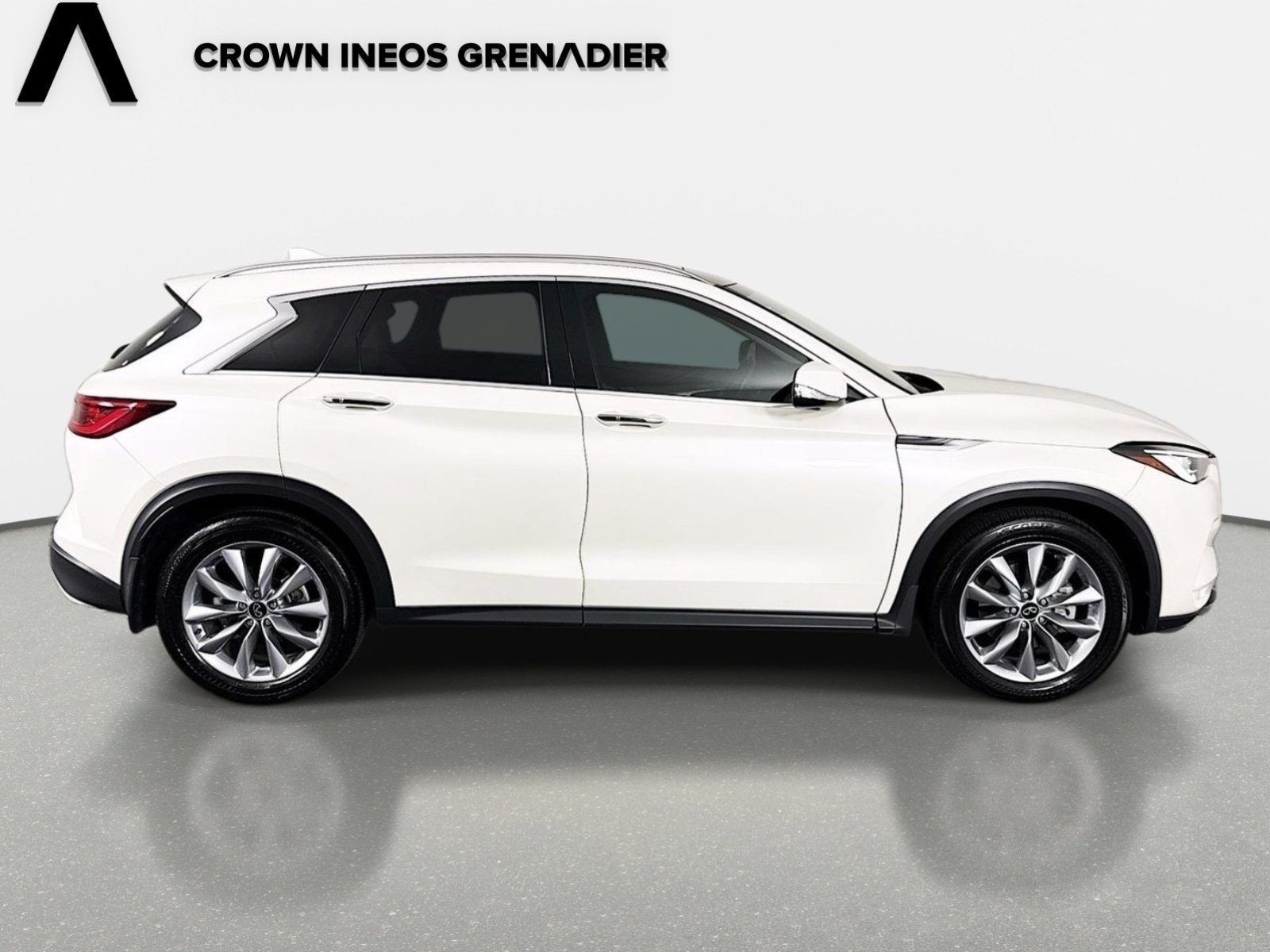 Used 2022 INFINITI QX50 Essential FWD image 4
