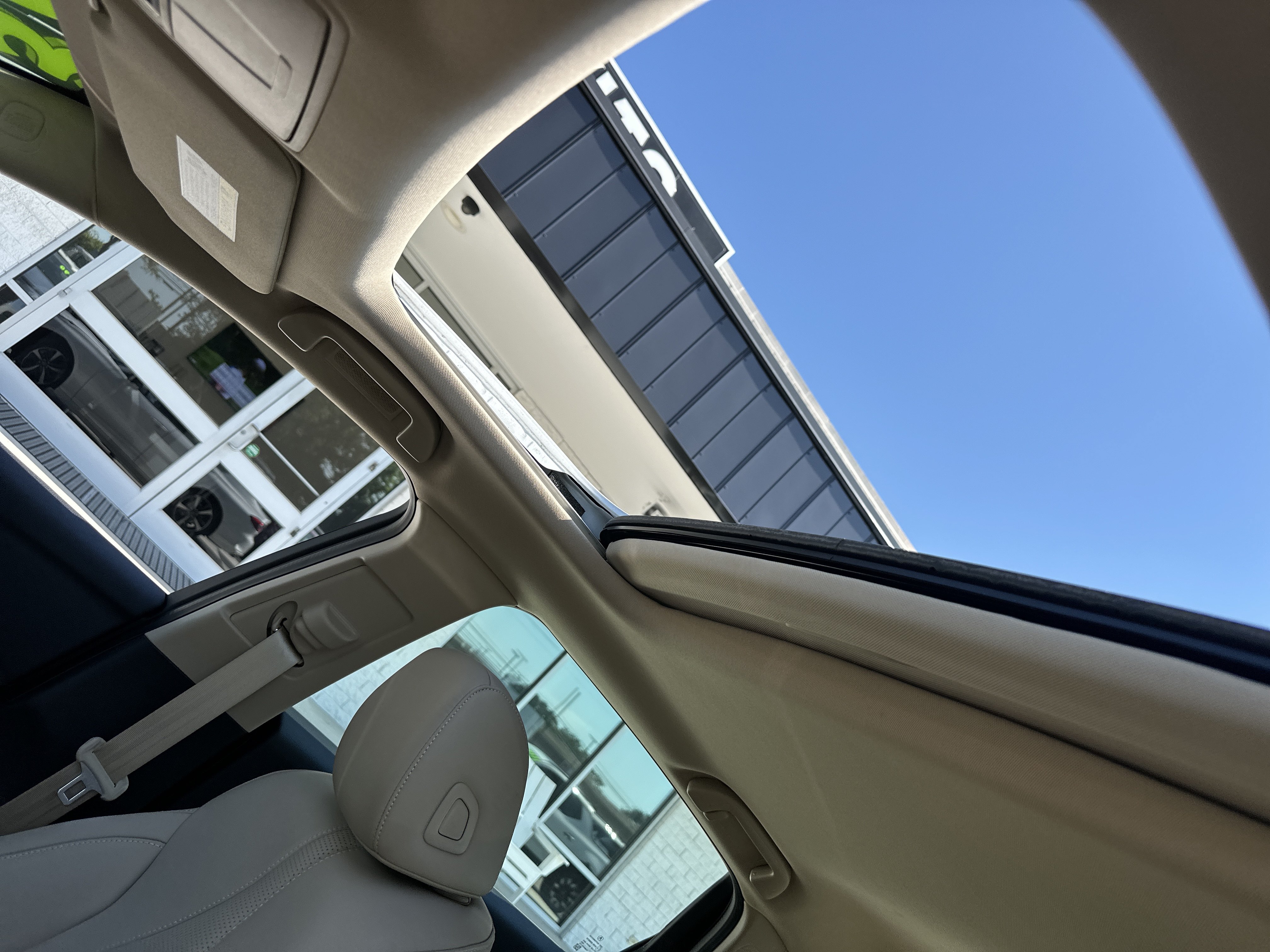 Used 2025 Acura TLX w/ Technology Package FWD image 11