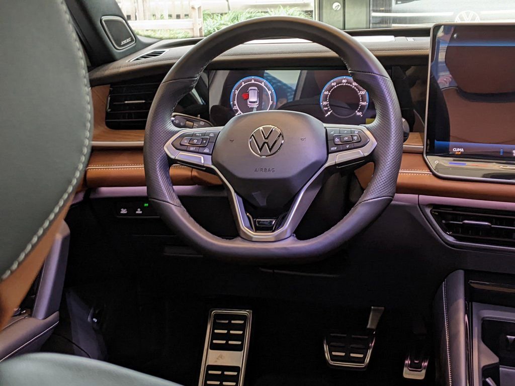 New 2026 Volkswagen Tiguan SEL R-Line image 14