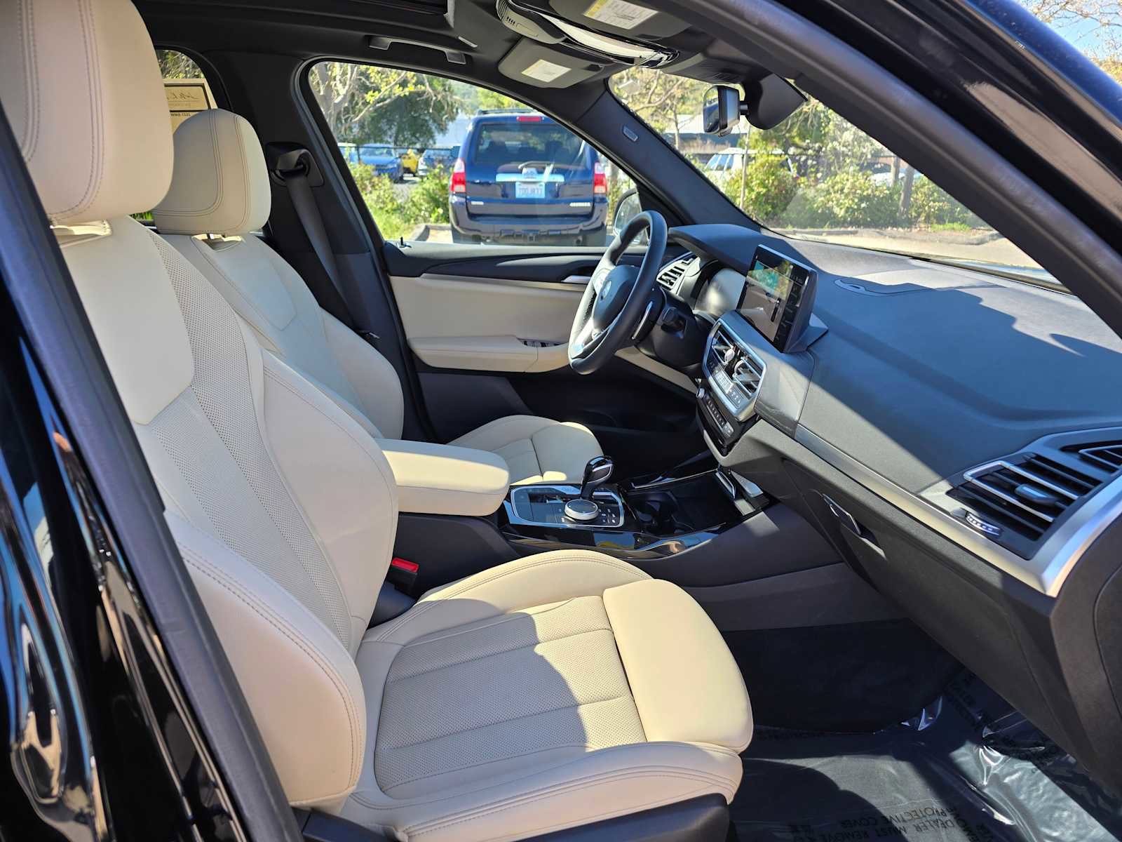 Used 2023 BMW X3 xDrive30i w/ Premium Package image 11