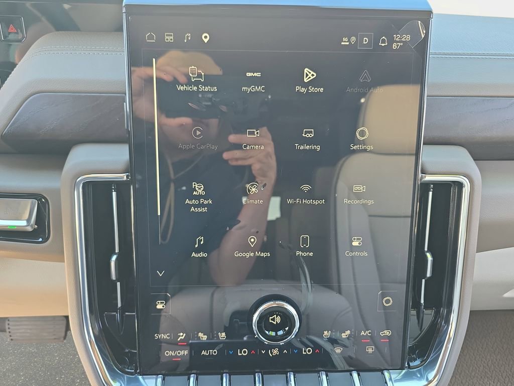 Used 2026 GMC Yukon Denali w/ Denali Reserve Package image 26