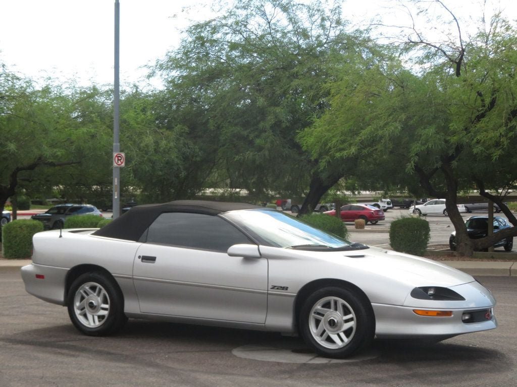 Used 1995 Chevrolet Camaro Z28 RWD image 5