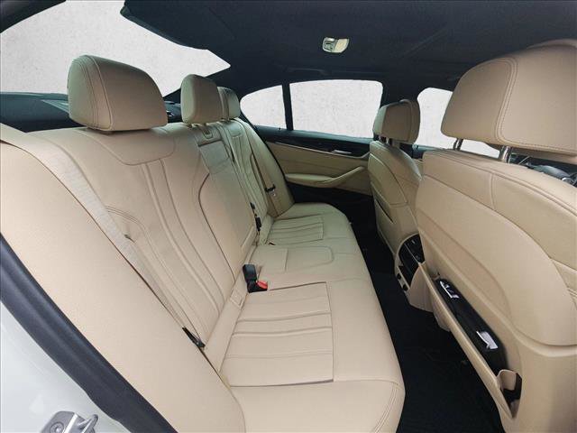 Used 2018 BMW 540i RWD image 19