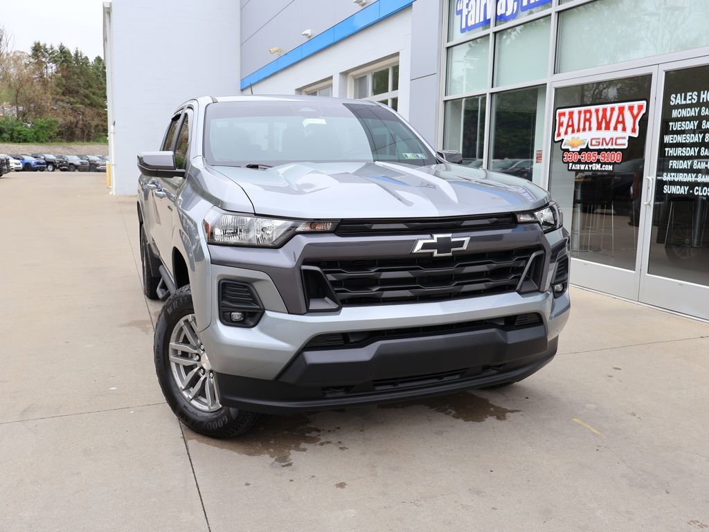 Used 2024 Chevrolet Colorado LT w/ LT Convenience Package AWD/4WD image 39