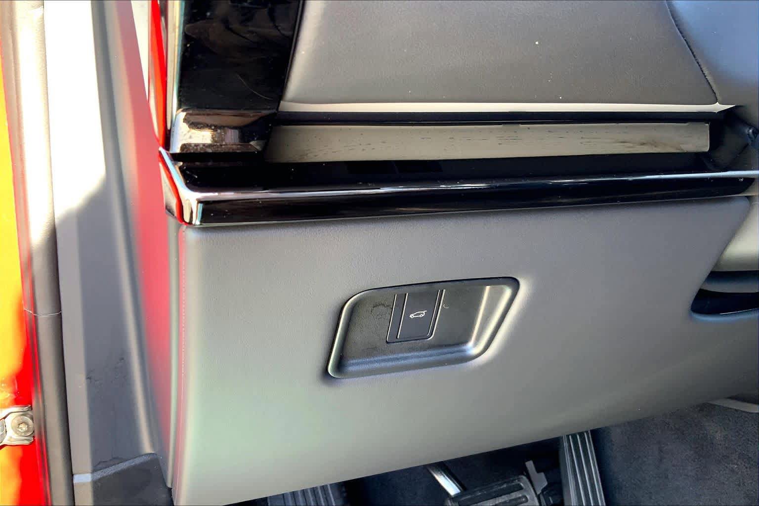 New 2026 Land Rover Range Rover Sport SE image 18