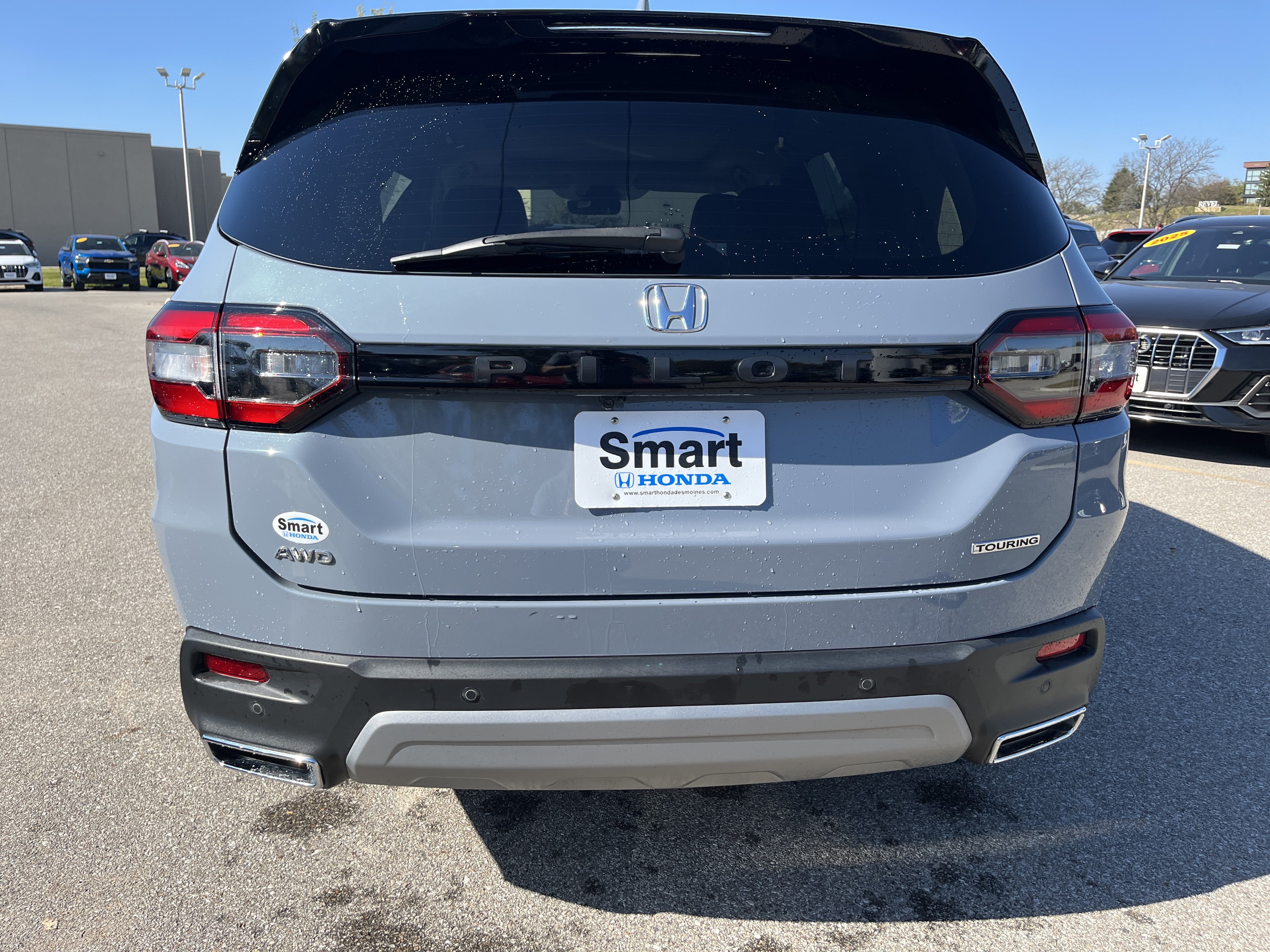 Used 2025 Honda Pilot Touring image 10