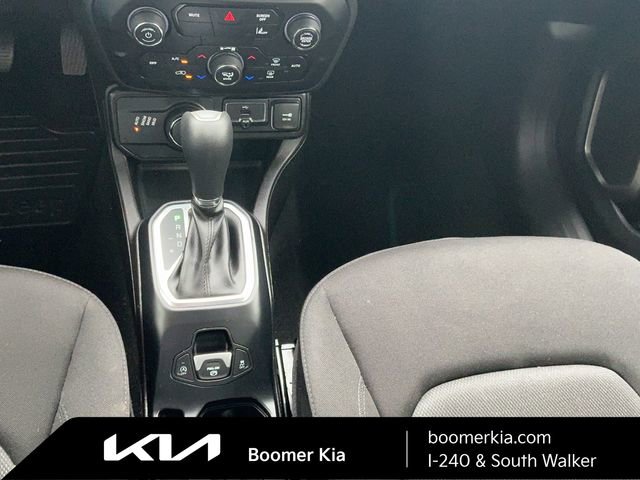 Used 2023 Jeep Renegade Latitude image 10