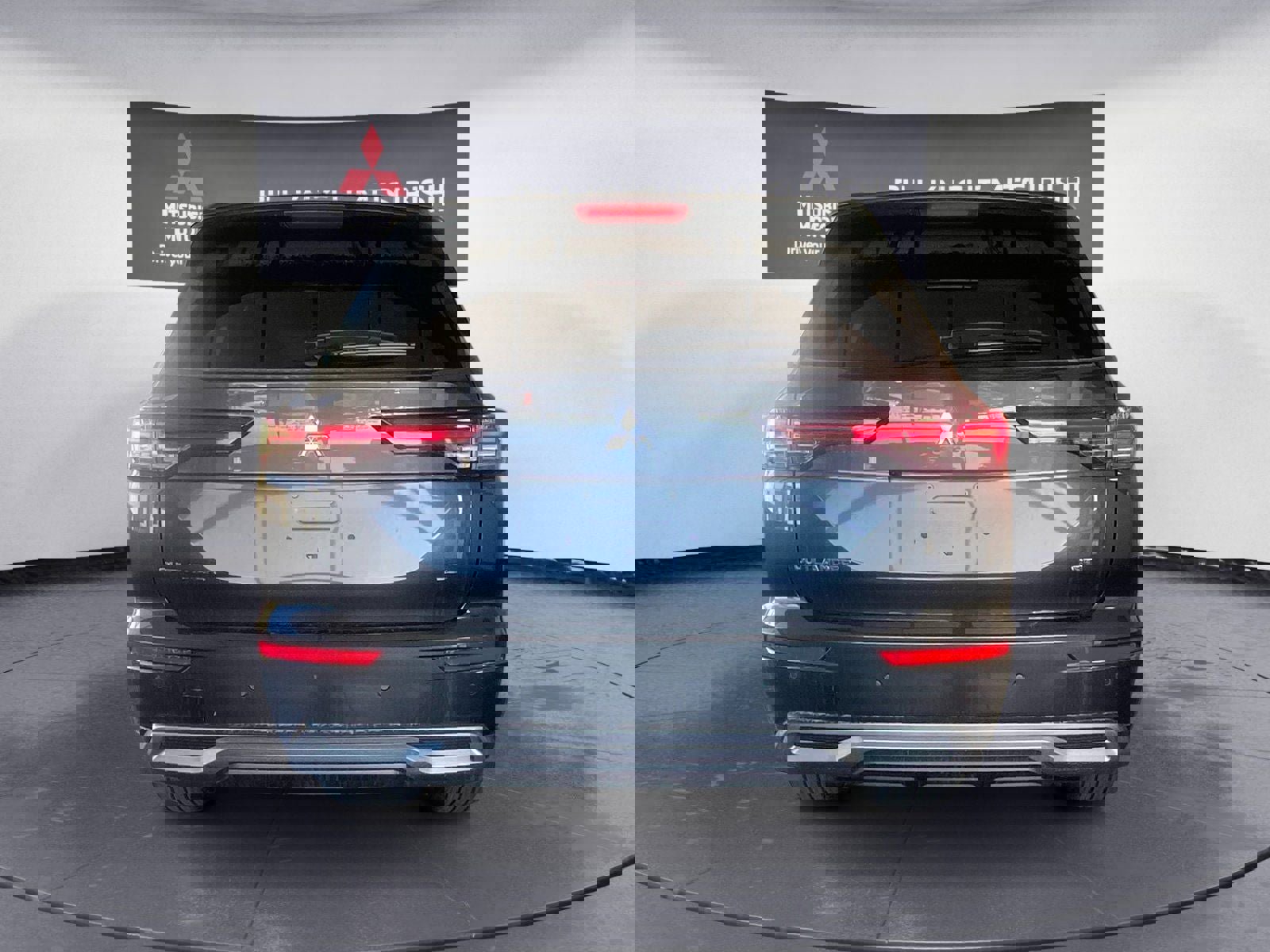 New 2025 Mitsubishi Outlander SE image 4