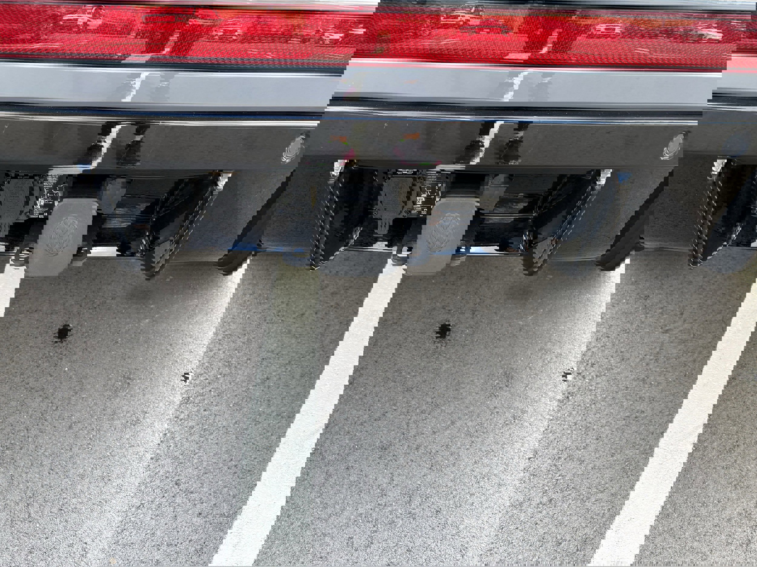 Used 2025 Volkswagen Atlas Cross Sport SEL R-Line image 34