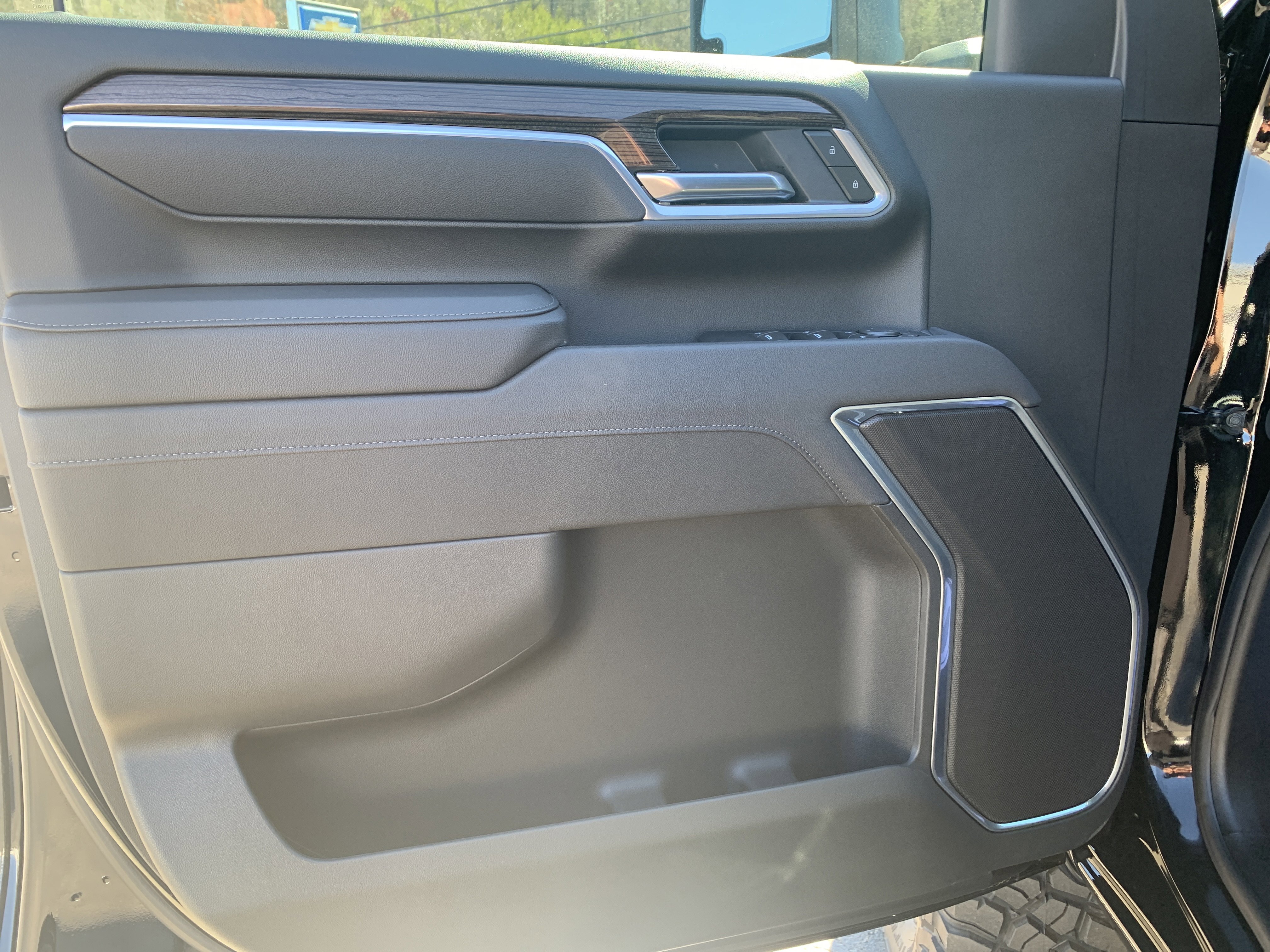 New 2025 Chevrolet Silverado 2500 LT w/ Trail Boss Package AWD/4WD image 10