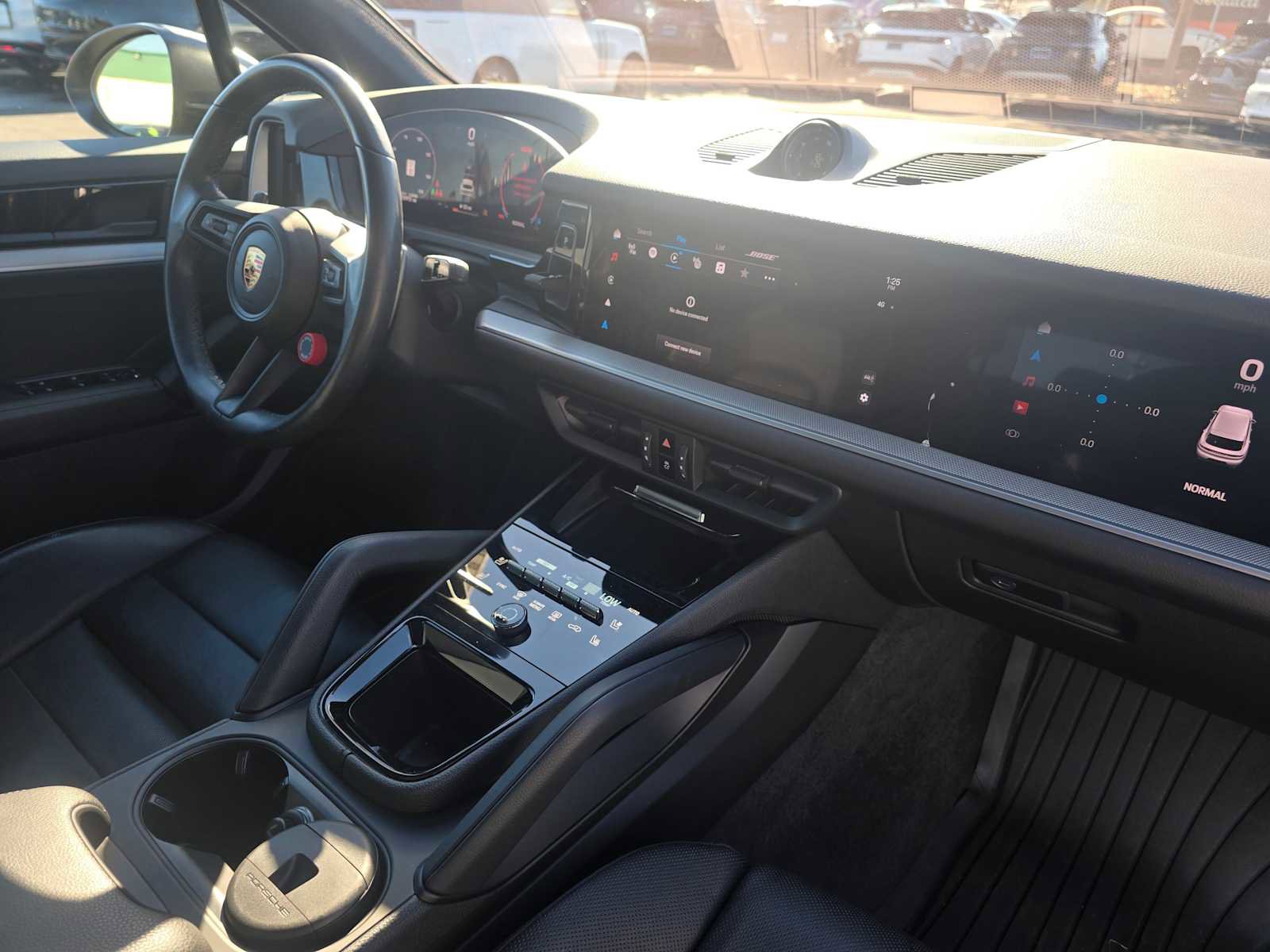 Used 2024 Porsche Cayenne image 12