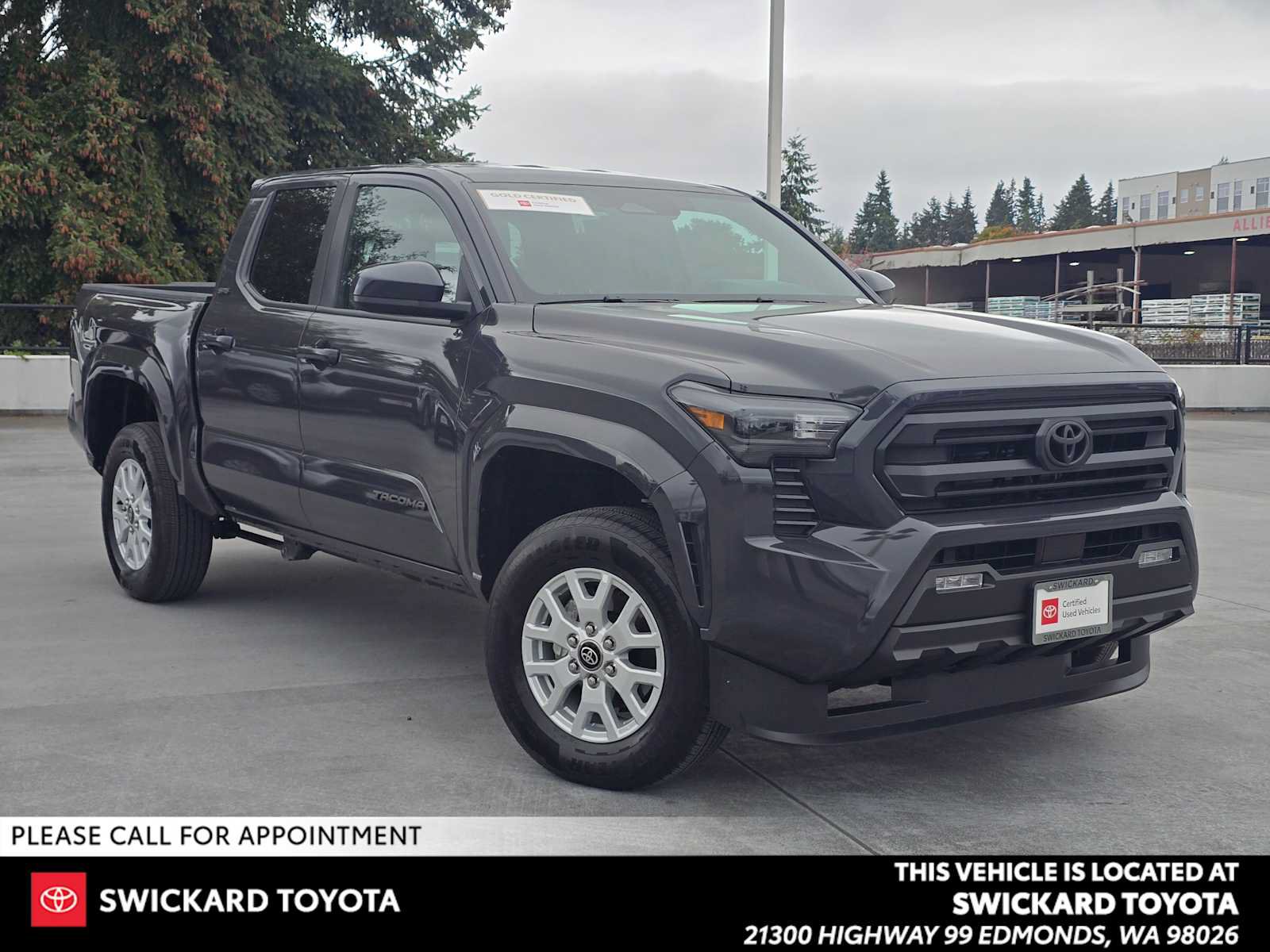 Used 2025 Toyota Tacoma SR5 AWD/4WD image 1
