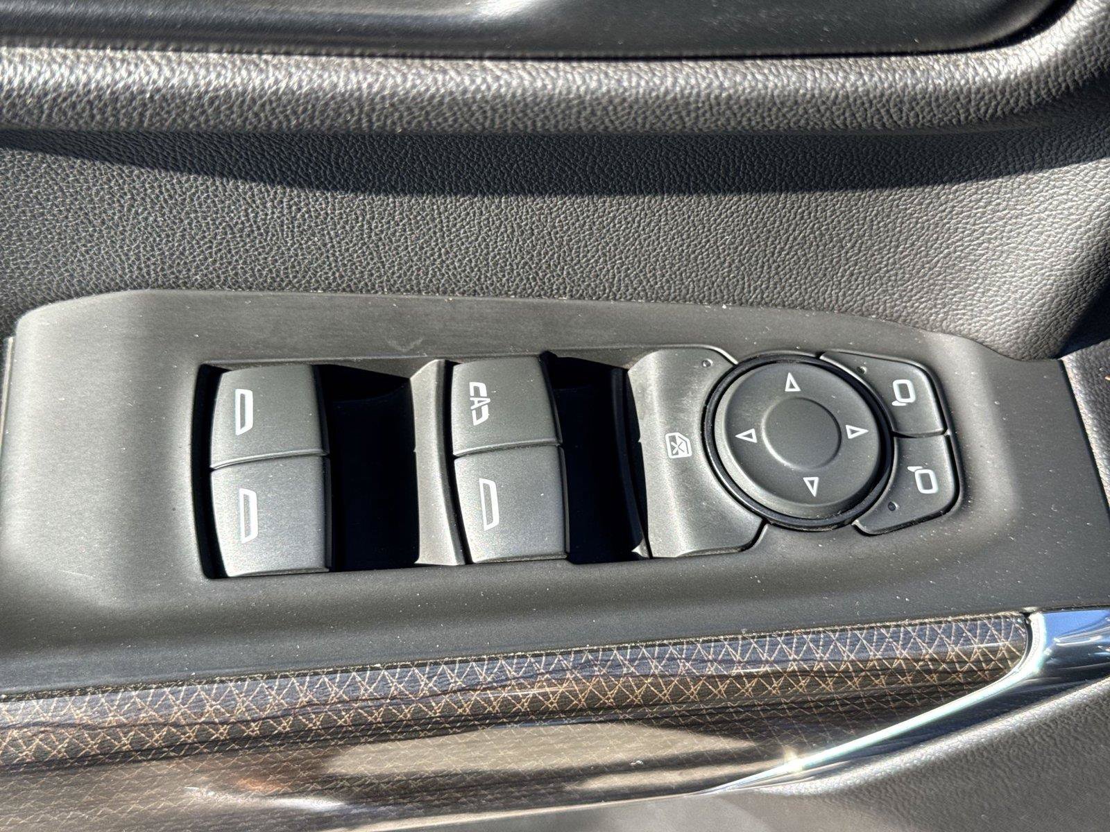 Used 2020 Chevrolet Silverado 1500 LT w/ All-Star Edition AWD/4WD image 22