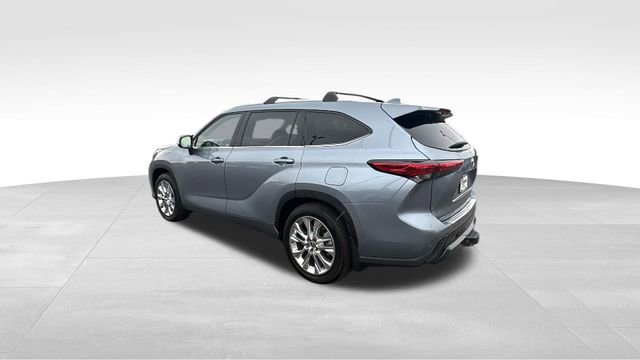 Used 2023 Toyota Highlander Limited image 6