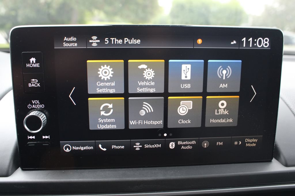 Certified 2025 Honda Pilot Touring image 23