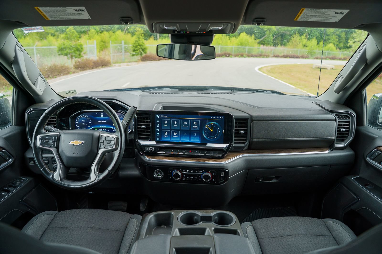 Used 2023 Chevrolet Silverado 1500 LT AWD/4WD image 26