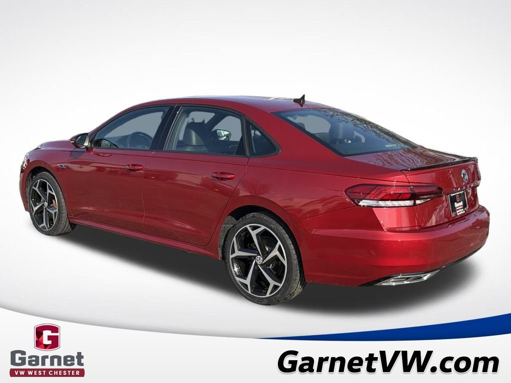 Used 2021 Volkswagen Passat 2.0T R-Line image 3