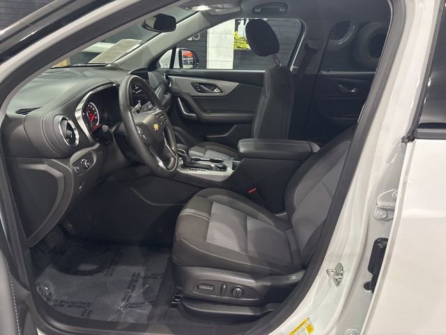 Used 2025 Chevrolet Blazer LT w/ Convenience Package image 10