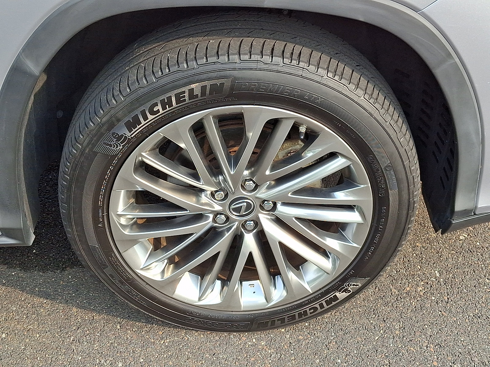Used 2022 Lexus RX 450hL Luxury w/ Cold Area Package (CT) AWD/4WD image 8