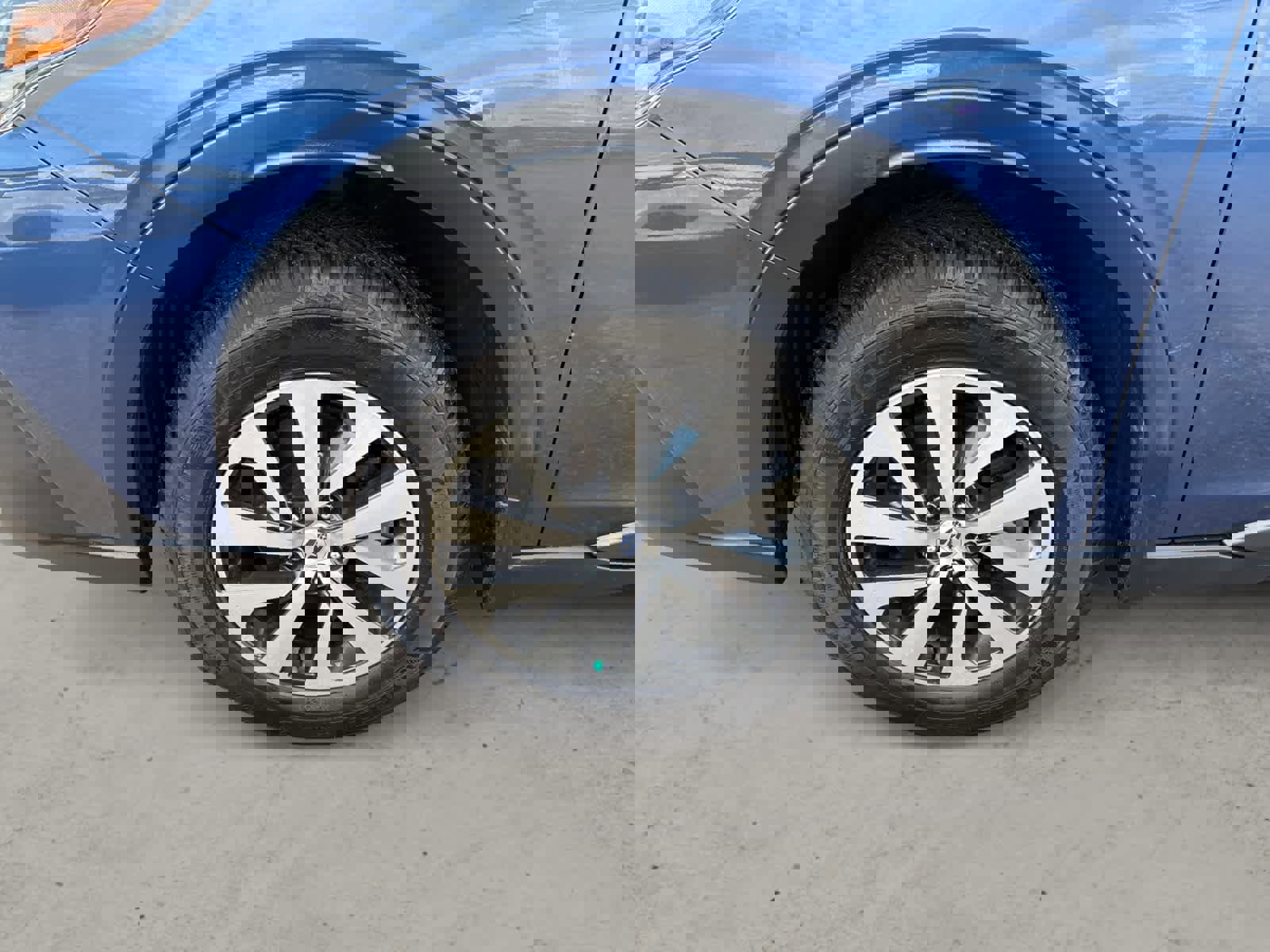 Used 2021 Subaru Outback Premium image 8