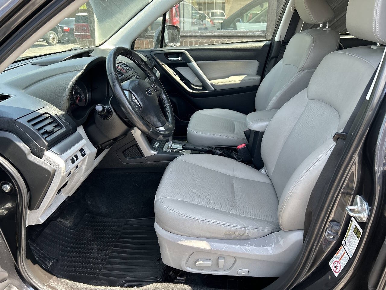 Used 2015 Subaru Forester 2.5i Limited AWD/4WD image 9