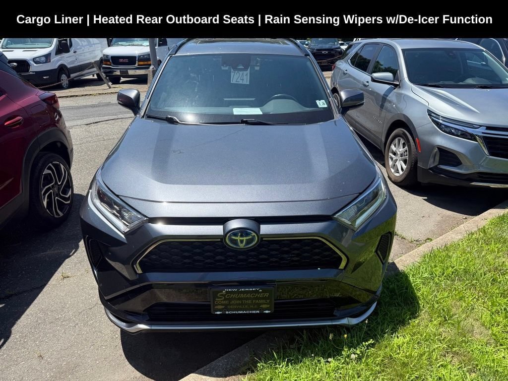Used 2021 Toyota RAV4 SE w/ Weather & Moonroof Package AWD/4WD image 3