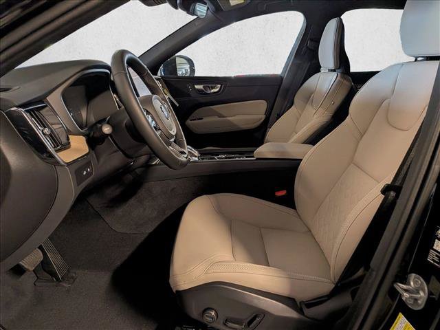 New 2026 Volvo XC60 T8 Plus w/ Climate Package PRO AWD/4WD image 4