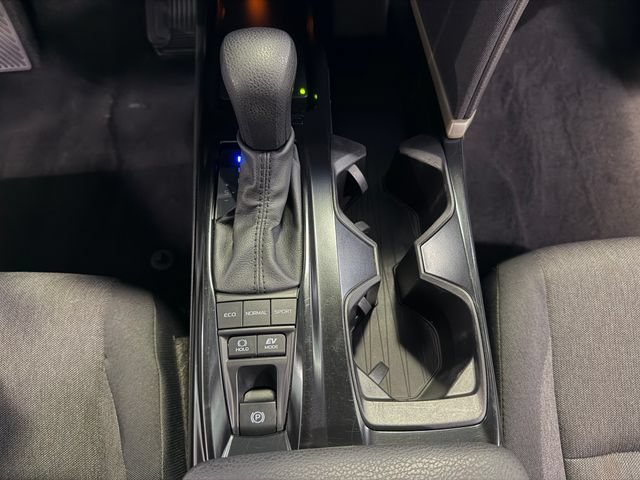 Used 2025 Toyota Camry LE FWD image 23