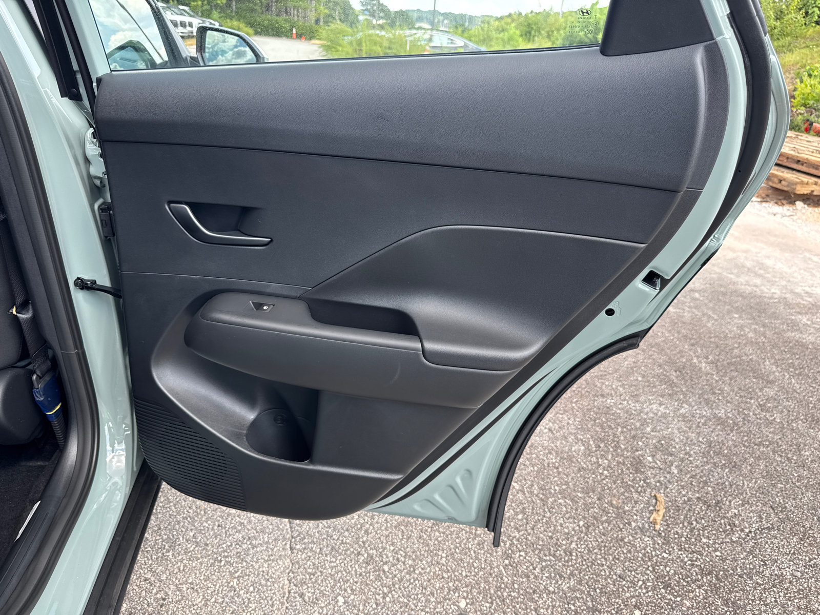 New 2027 Hyundai Kona SE FWD image 17