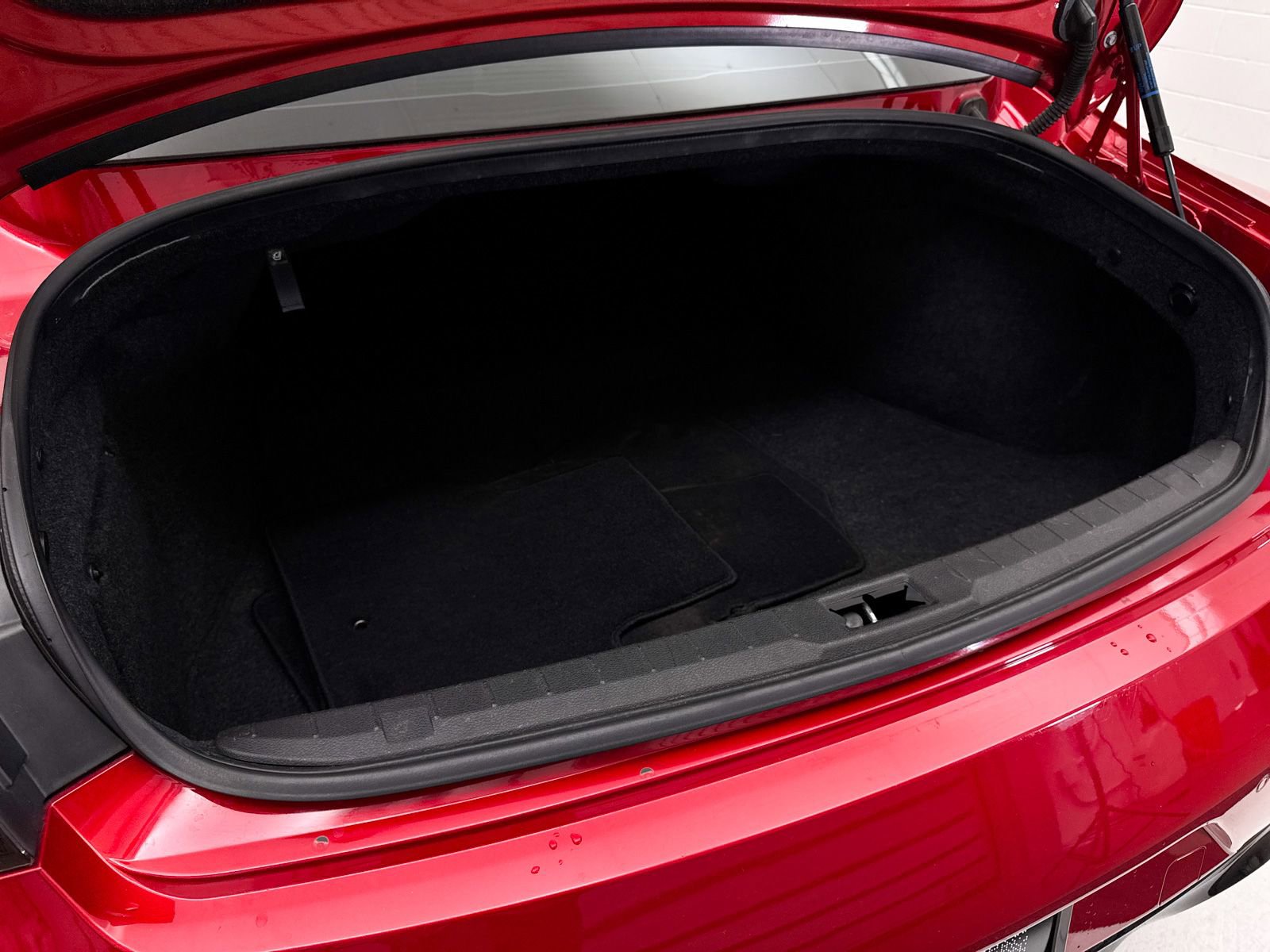 Used 2017 INFINITI Q60 Red Sport 400 RWD image 32