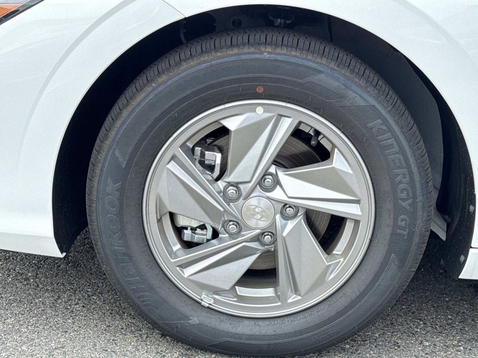 New 2026 Hyundai Elantra SE FWD image 12