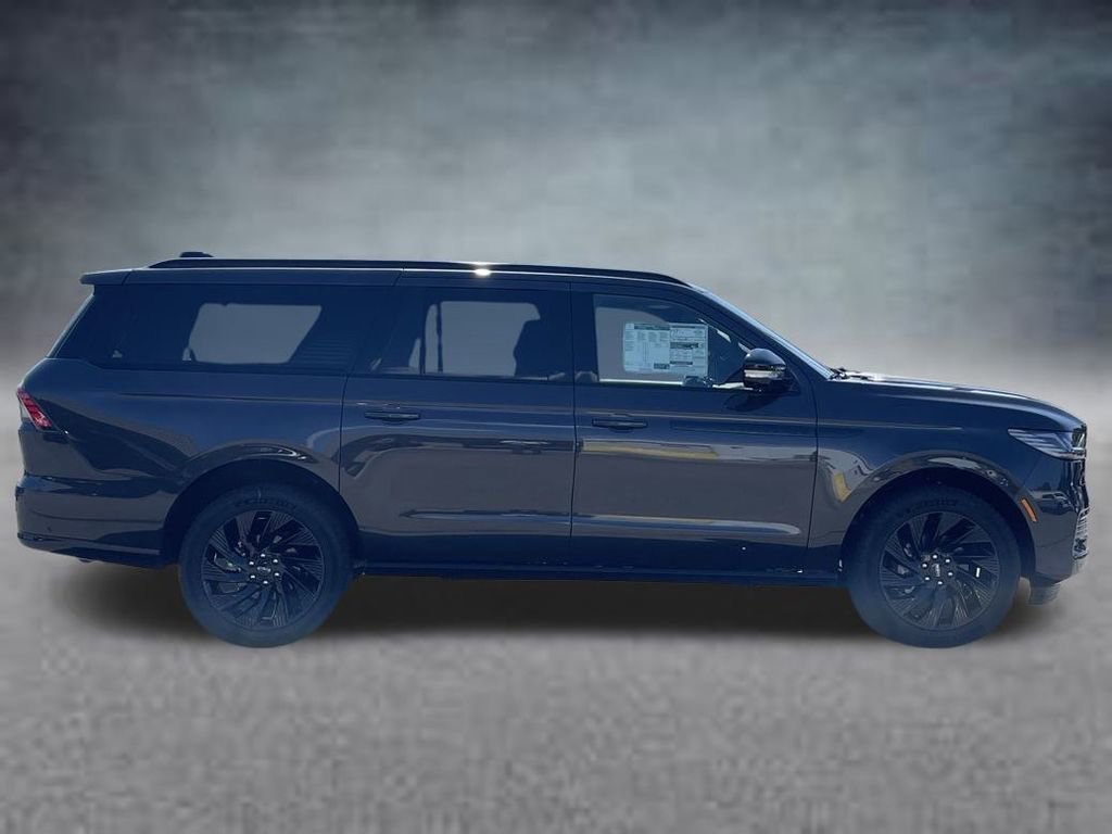 New 2025 Lincoln Navigator L Reserve w/ Jet Appearance Package image 4
