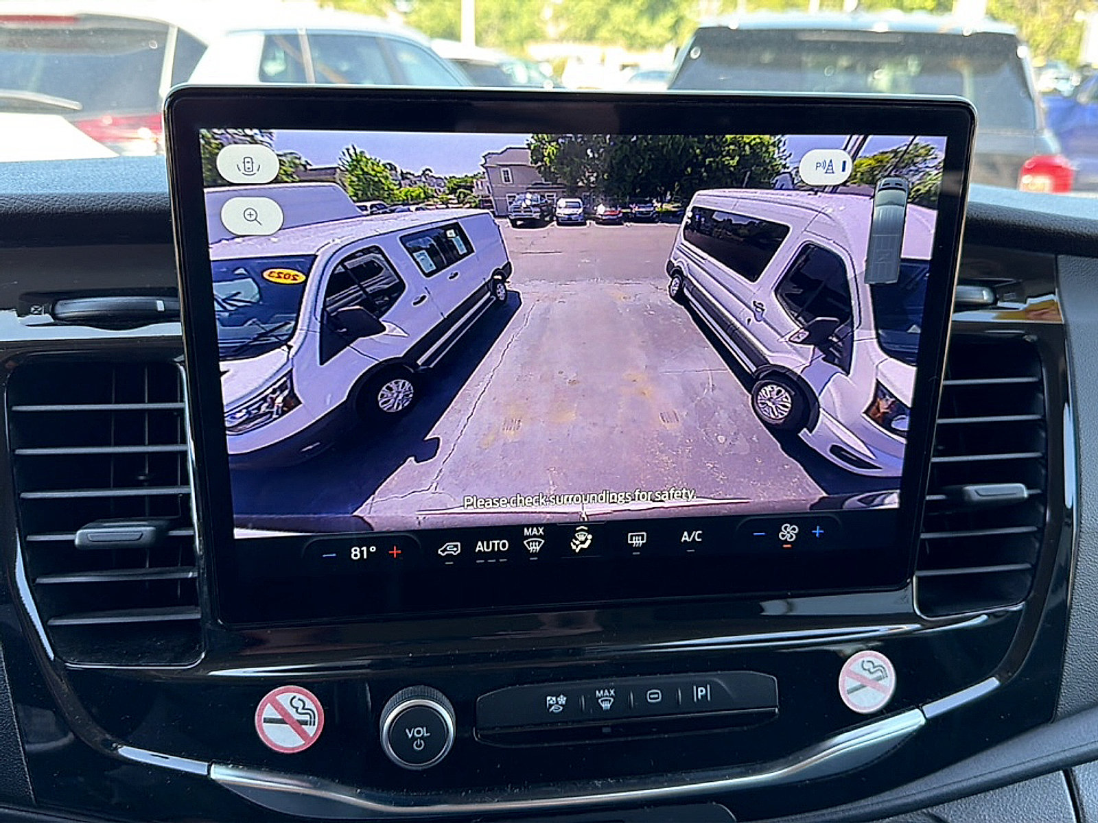 Used 2023 Ford Transit 350 XLT RWD image 12