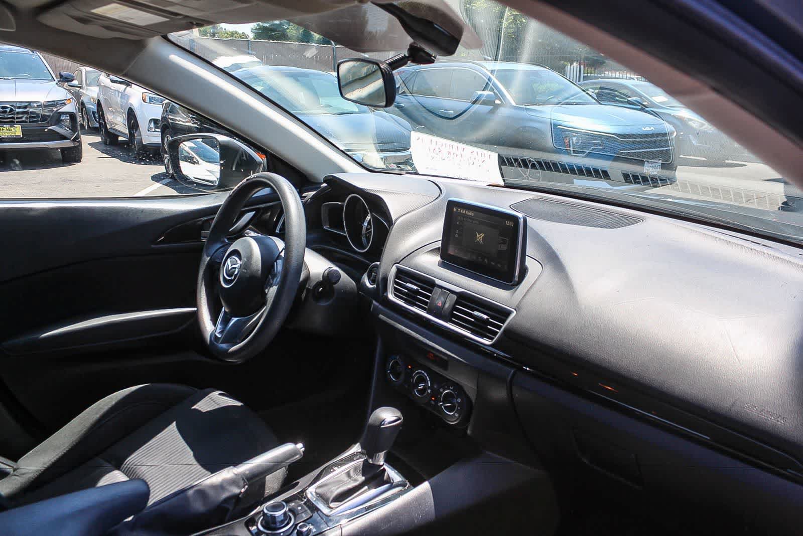 Used 2016 MAZDA MAZDA3 i Sport w/ Preferred Equipment Package FWD image 21