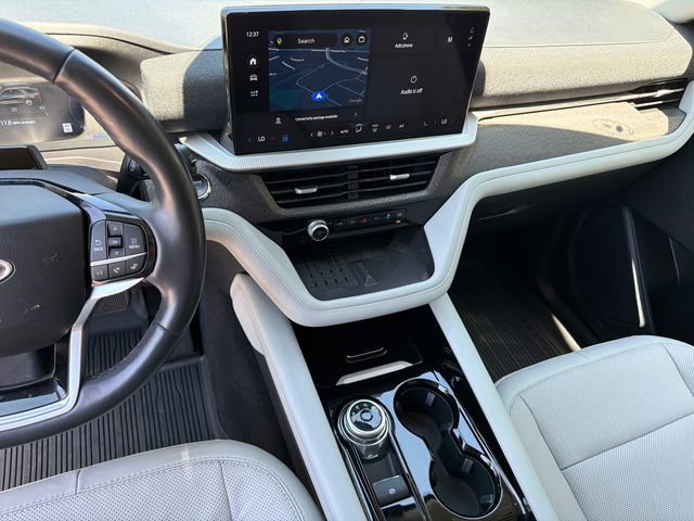 Used 2025 Ford Explorer Platinum w/ Ultimate Package AWD/4WD image 32