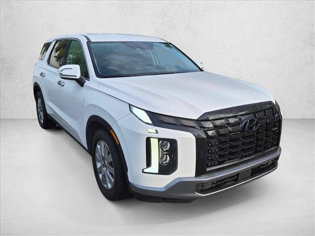 Used 2025 Hyundai Palisade SE AWD/4WD image 3