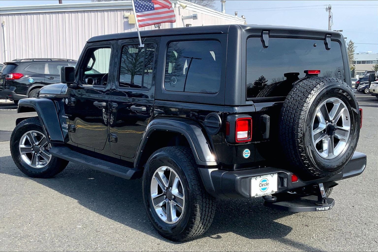 Certified 2022 Jeep Wrangler Unlimited Sahara w/ Cold Weather Group AWD/4WD image 10